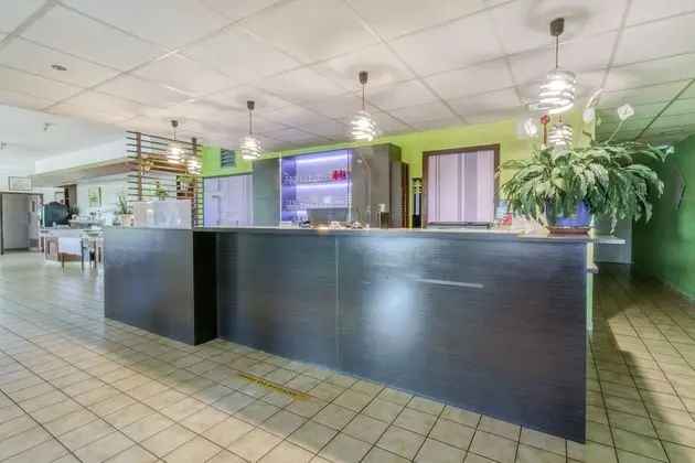 Brit Hotel Confort Pau Lons - Lobi