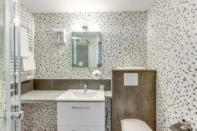 Brit Hotel Confort Thouars - Banyo Özellikleri