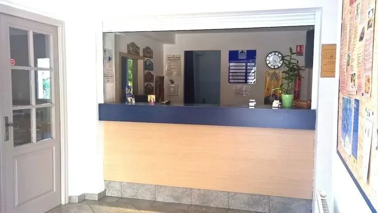 Brit Hotel Deltour Essentiel Mende - Lobi