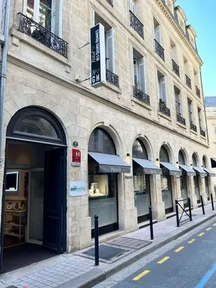 Brit Hotel Des Grands Hommes - Bordeaux Centre - Öne Çıkan Resim