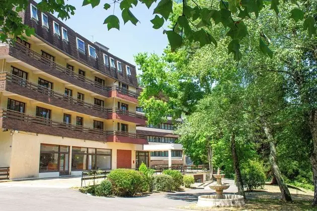 Brit Hotel du Laca - Capvern - Dış Mekan