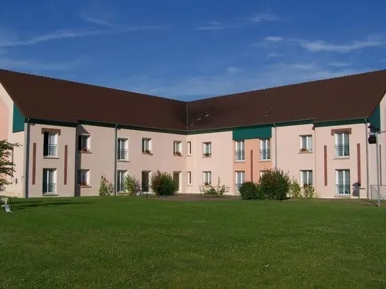 Brit Hotel Du Perche - Dış Mekan