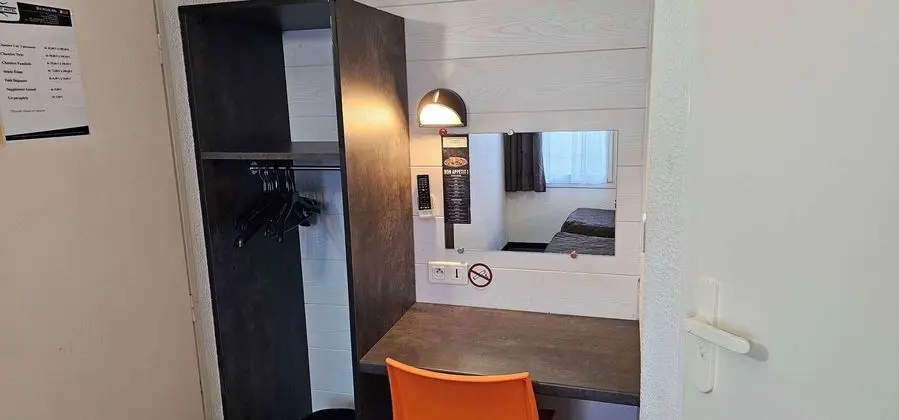 Brit Hotel Essentiel Albi Parc des Expos - Oda