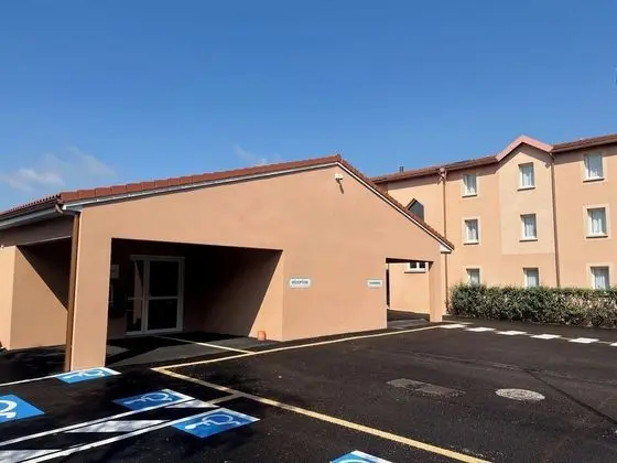 Brit Hotel Essentiel Millau - Öne Çıkan Resim