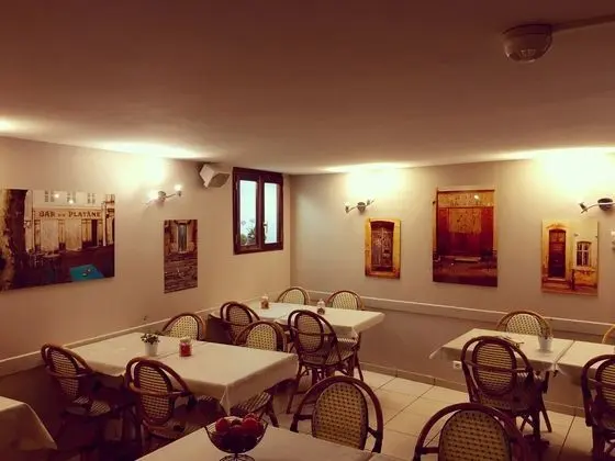 Brit Hotel Le Bosquet - Yeme / İçme