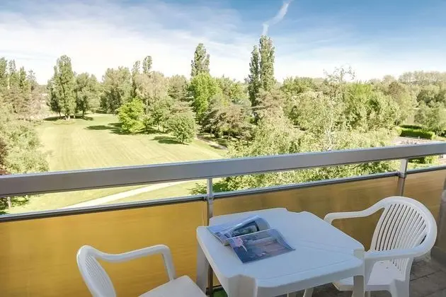 Brit Hotel Le Parc Vichy - Dış Mekan