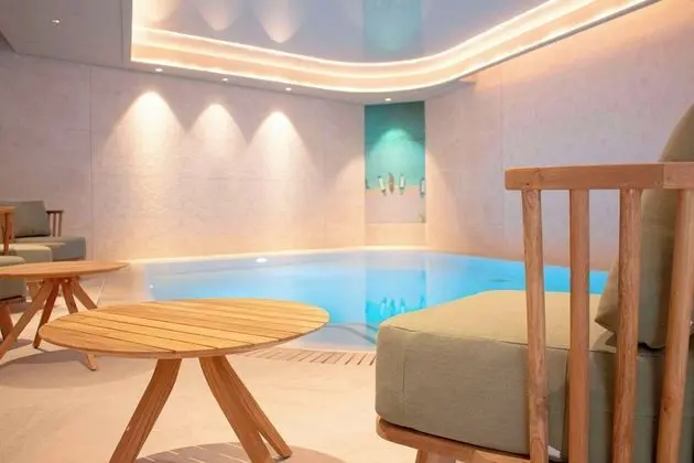 Brit Hotel Limoges Centre Gare - Havuz