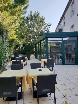 Brit Hotel Moulin de la Pioline - Yerinde Yemek