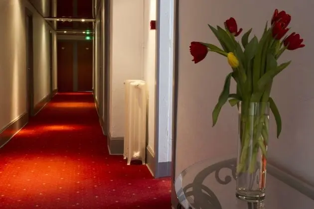 Brit Hotel Roanne - Le Grand Hotel - İç Mekan