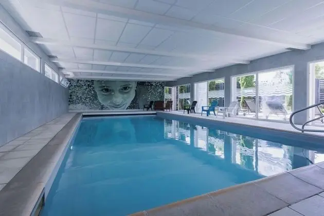 Brit Hotel Saint Brieuc - Havuz