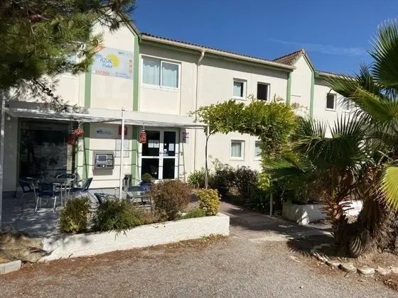 Brit Hotel Salon de Provence - Dış Mekan