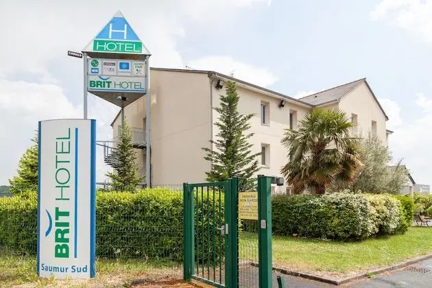 Brit Hotel Saumur - Dış Mekan