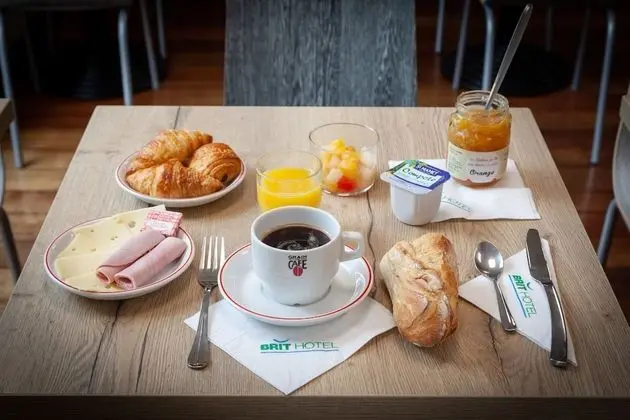 Brit Hotel Saumur - Yerinde Yemek