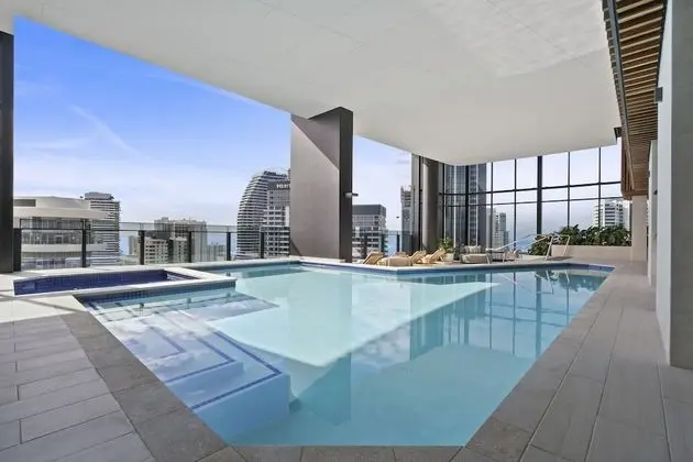 Broadbeach Casino Private Apartment GCLR - Havuz
