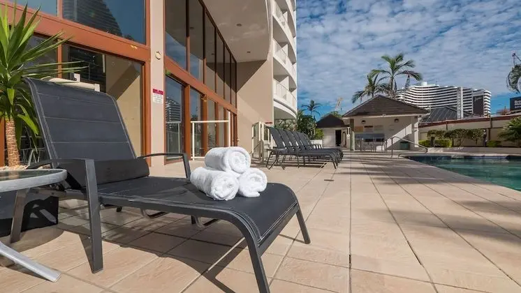 Broadbeach Savannah Hotel & Resort - Havuz
