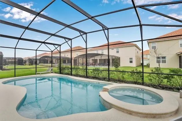 Broadoak Drive villa Solterra 4
