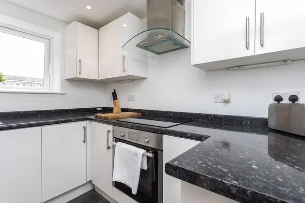 Broadwalk Apartment - Mutfak