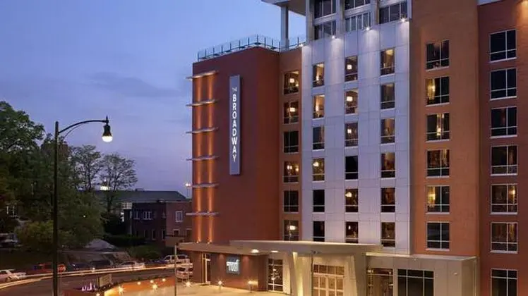 The Broadway Columbia - a DoubleTree by Hilton