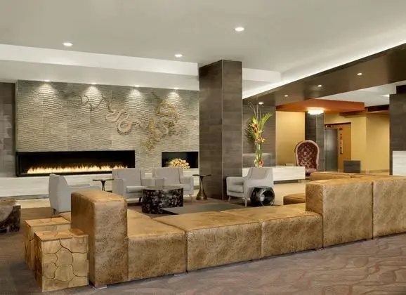 The Broadway Columbia - a DoubleTree by Hilton - Lobi