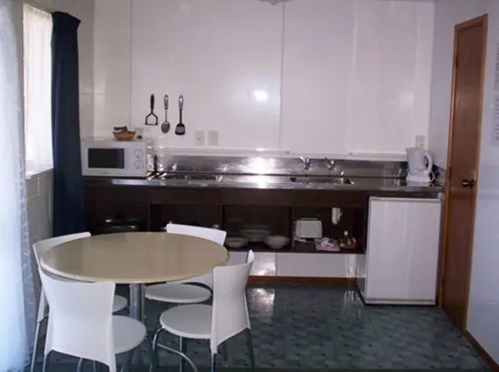 Broadway Motor Inn