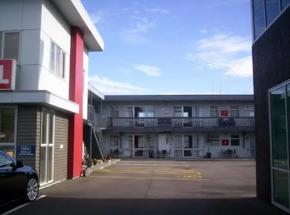 Broadway Motor Inn - Genel