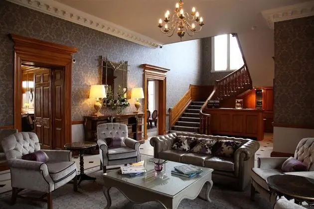 Brockencote Hall Hotel - Lobi