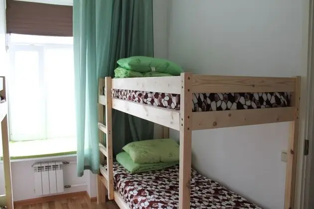 BroHostel - Öne Çıkan Resim