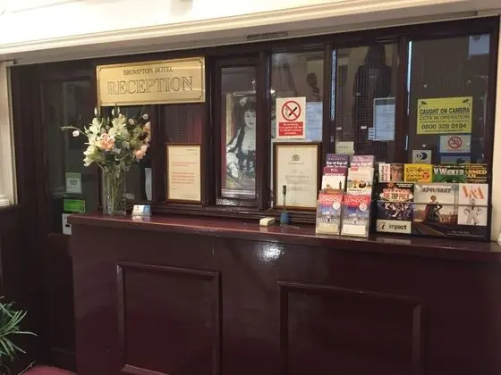 Brompton Hotel - Lobi