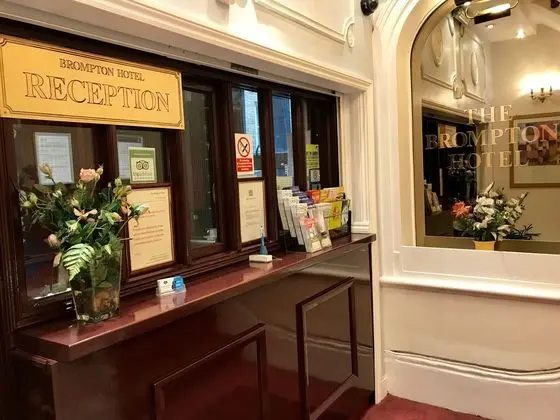 Brompton Hotel - Lobi