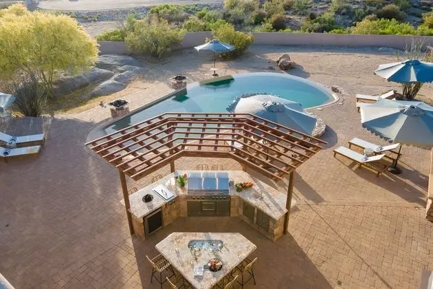 Bronco by Avantstay Incredible Views w/ Pool, Hot Tub, Outdoor Kitchen, Game Room & Movie Room! - İç Mekan