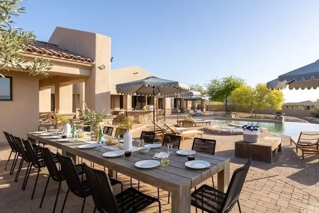 Bronco by Avantstay Incredible Views w/ Pool, Hot Tub, Outdoor Kitchen, Game Room & Movie Room! - İç Mekan