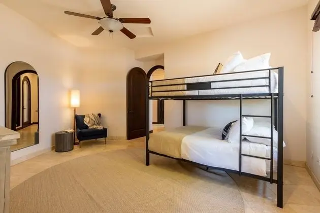 Bronco by Avantstay Incredible Views w/ Pool, Hot Tub, Outdoor Kitchen, Game Room & Movie Room! - İç Mekan