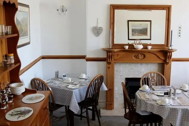 Brook House - Yerinde Yemek