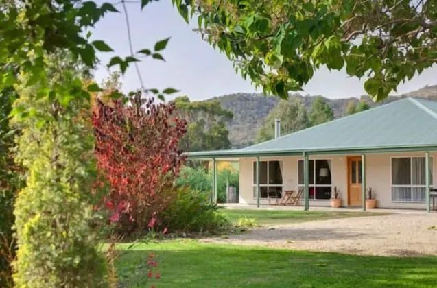 Brookfield Guesthouse - 1