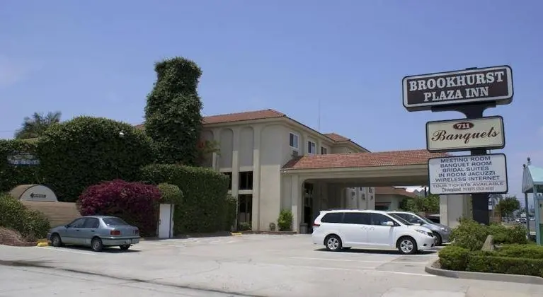 Brookhurst Plaza Inn