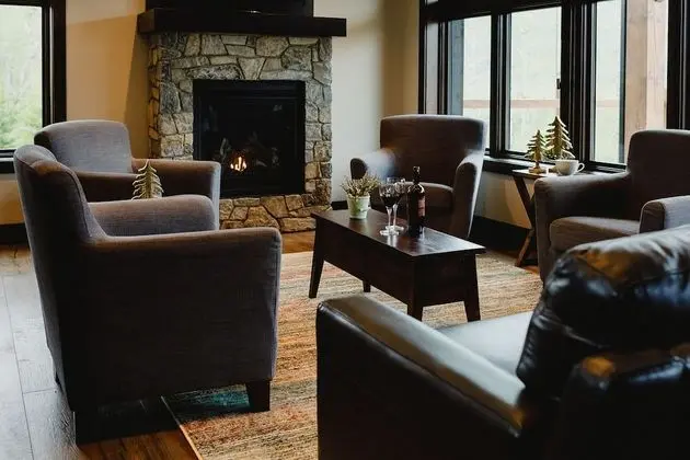 Brooks Creek Ranch - Lobi