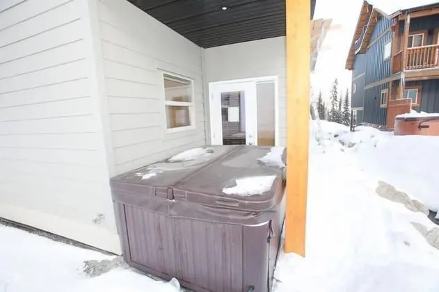 Brookside by Apex Accommodations - Havuz