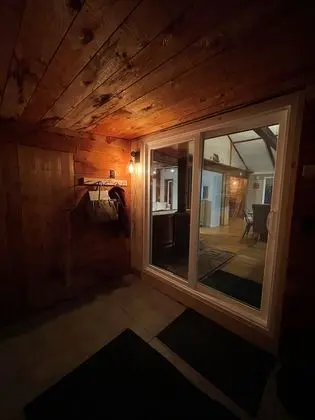 Brookside Hideaway, Brook Road Inn - İç Mekan