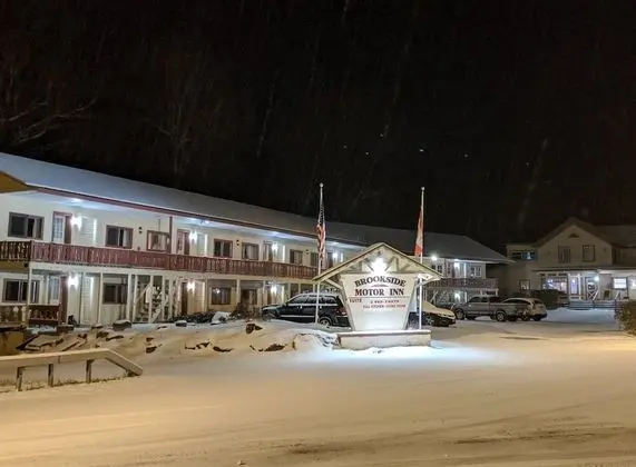 Brookside Motor inn
