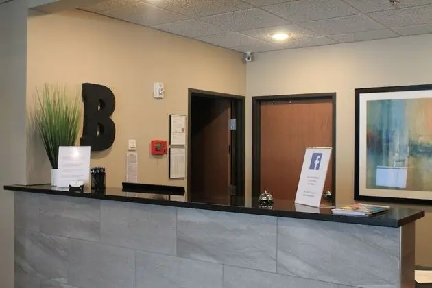 Brookstone Lodge & Suites - Lobi