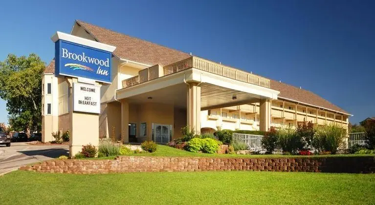Brookwood Inn