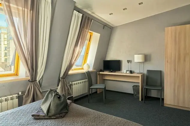 The Brothers Karamazov Hotel - Oda