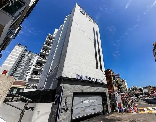 Brown Dot Hotel Nampo Chungmu - Dış Mekan