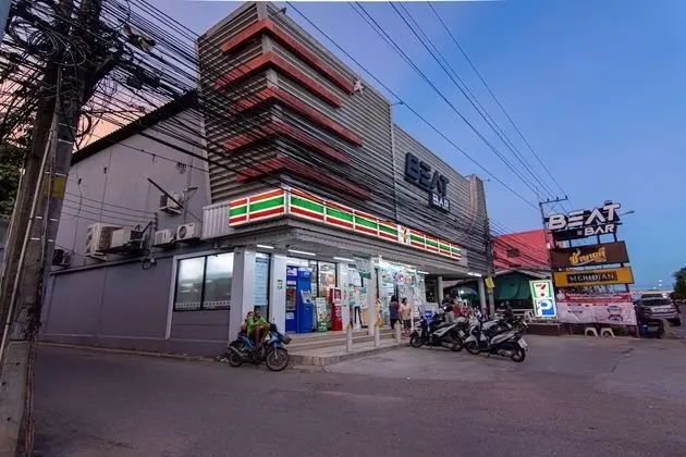 Brown Home Sattahip 19 - Dış Mekan