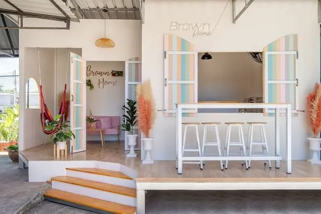Brown Home Sattahip 19 - Lobi