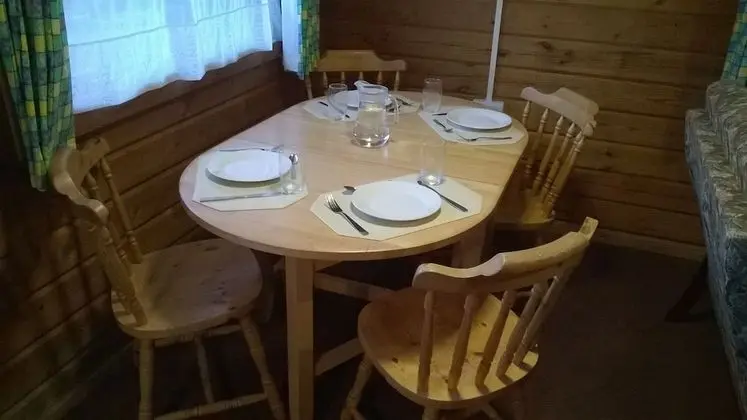 Broxbourne Riverside Chalets - Oda Düzeni