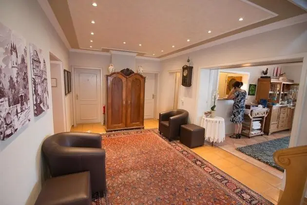 Hotel Brunnenhof - Lobi