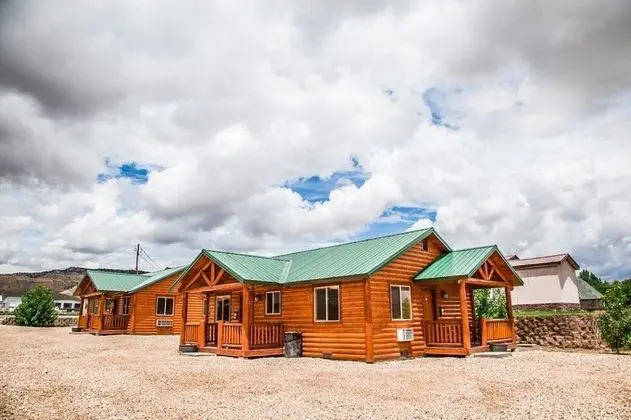 Bryce Country Cabins