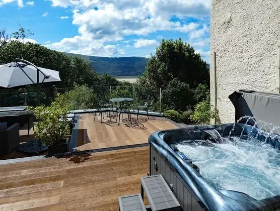 Bryn Melyn Apartments - Havuz