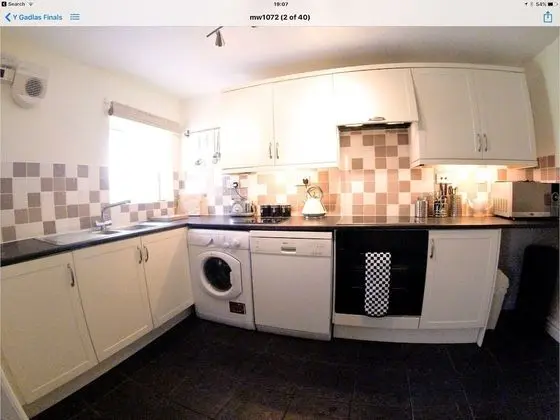 Bryn Melyn Farm Cottages- 5 Luxury Cottages In A Stunning Setting with Wood Fired Hot Tub - Mutfak